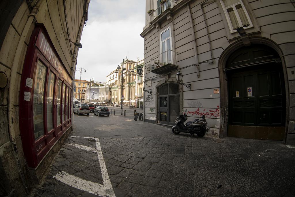 Le 4 Stagioni Dante's H Centro, By Clapa Group 2* Naples